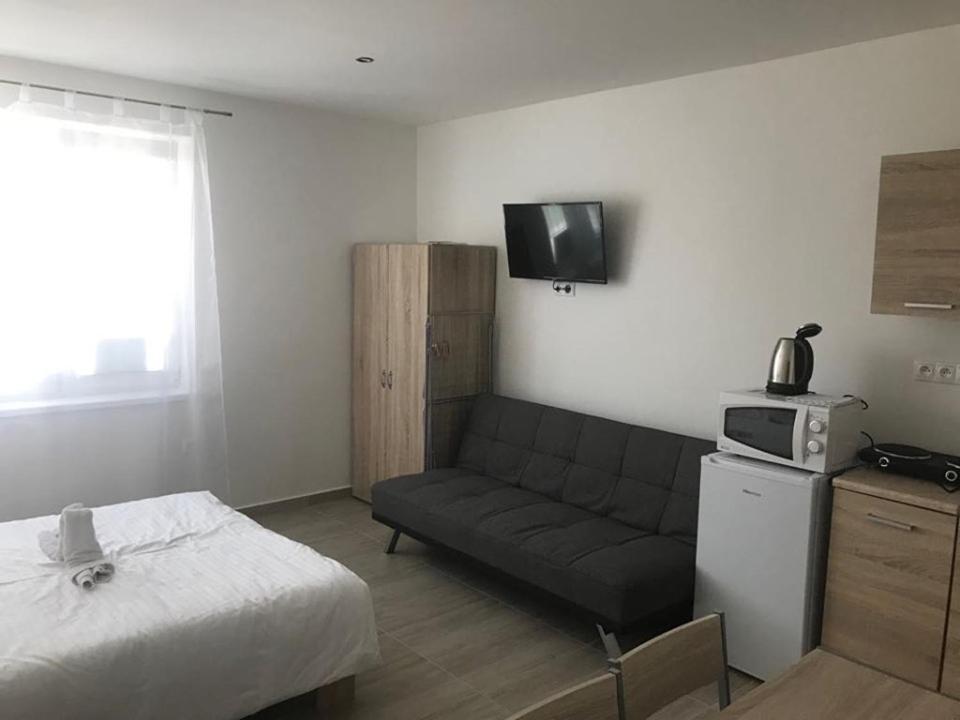 Apartmany Roland Velky Meder Exterior photo